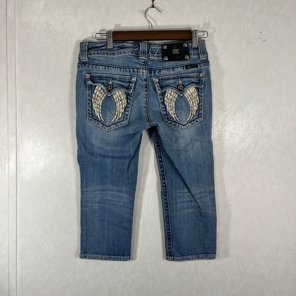 Miss Me Capri jeans Angel Wings Distressed Rhinestones Size 29 - Picture 4 of 7